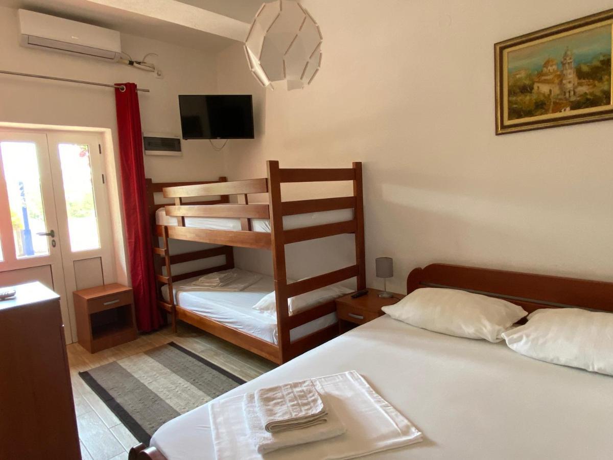 Vila Corovic Kumbor Room photo